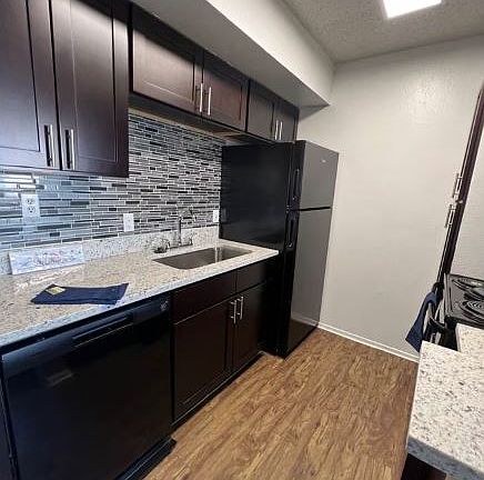 4th image of 13741 Montfort Dr #1