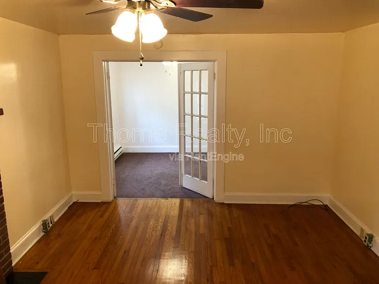 517 NE Main St — Photo 8