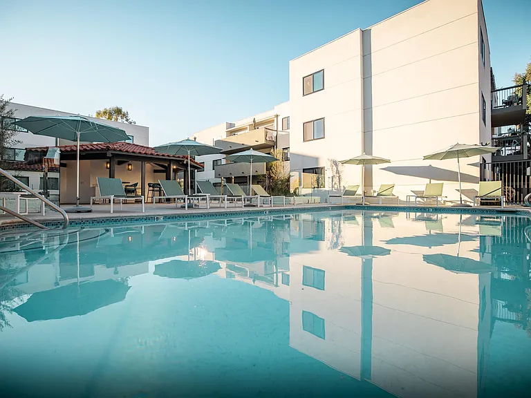 San Pasqual Apartments — Photo 39