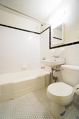 Rented by DSA Realty | media 17