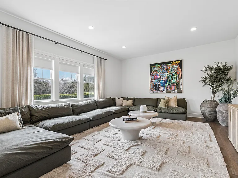 22 Summer Dr — Photo 13