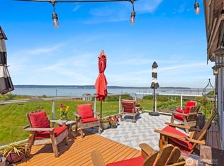 19724 Soundview Dr NW, Stanwood, WA 98292