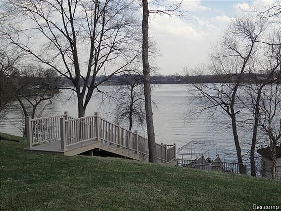 3rd image of 48195 Bayshore Dr #57