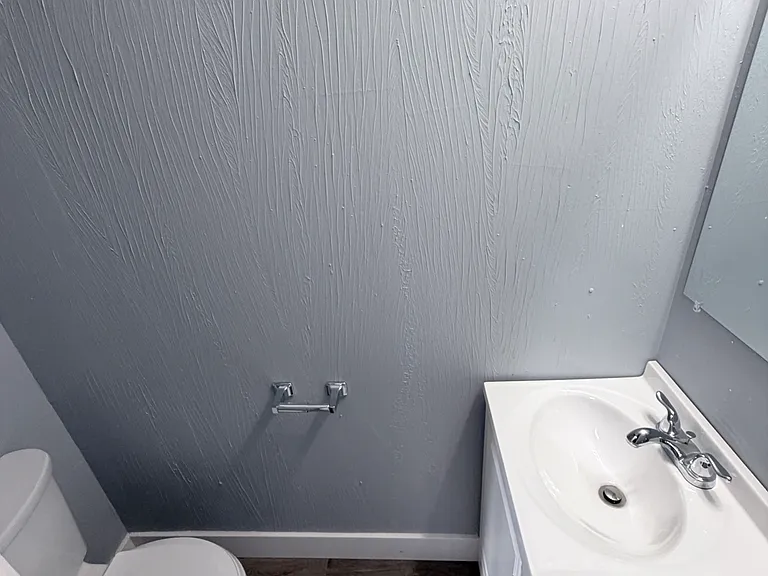722 Iona Ave — Photo 4