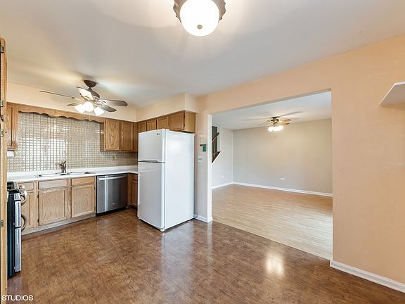 4th image of 2144 N Williamsburg Dr