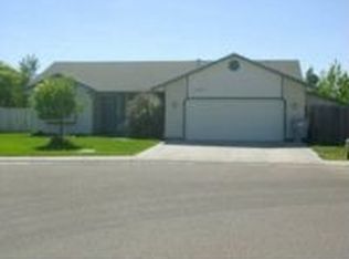 120 S Rolling Green St, Nampa, ID 83687