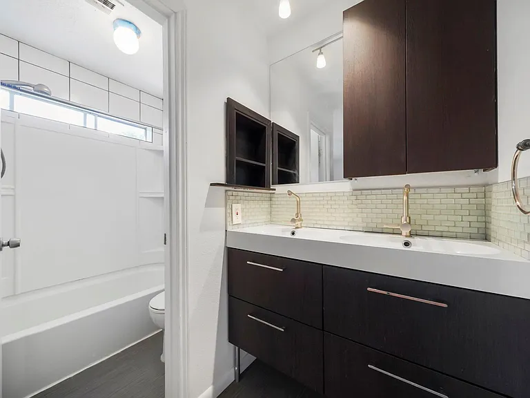 1223 Bramblebury Dr — Photo 21
