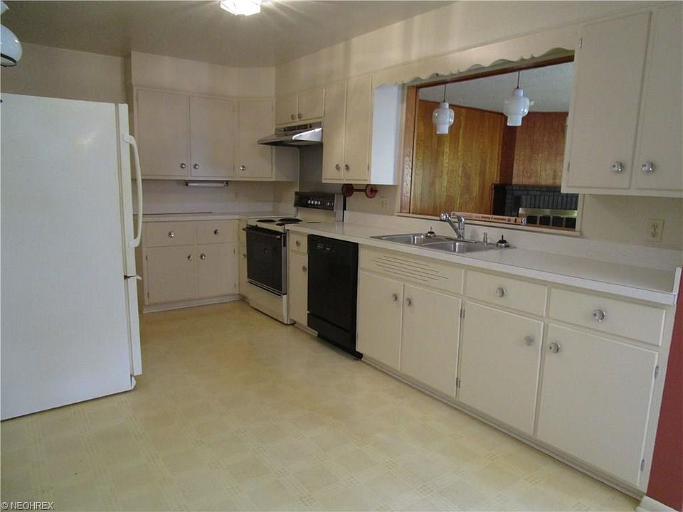 1024 Norwood Dr, Ashtabula, OH 44004 Zillow