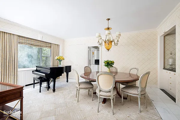 Sold by Sotheby's International Realty | media 19