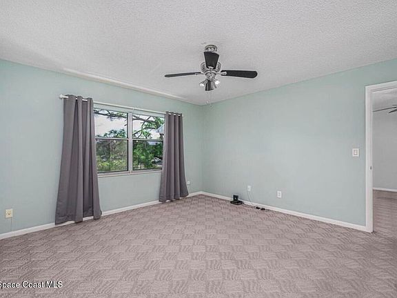 4th image of 533 S Lakes End Dr APT E2