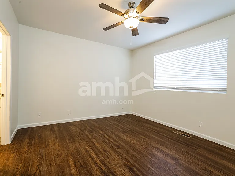 2215 Eagle Greens Dr — Photo 13