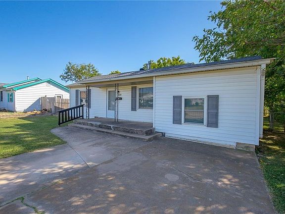3rd image of 4428 SE 40th St
