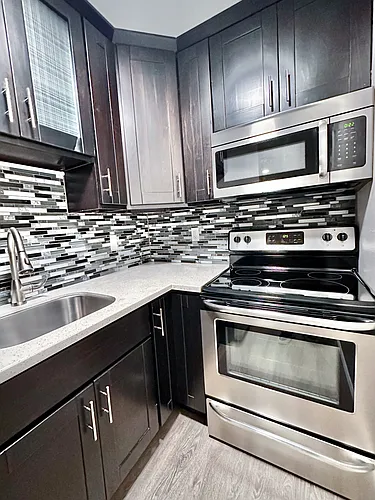 Douglas Avenue Apartments Photo 1