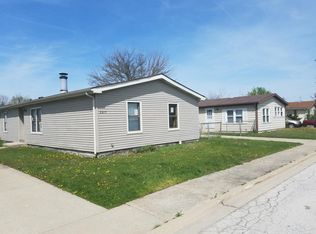 2217 Astor St, Sauk Village, IL 60411