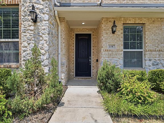 2nd image of 1587 Wittington Pl