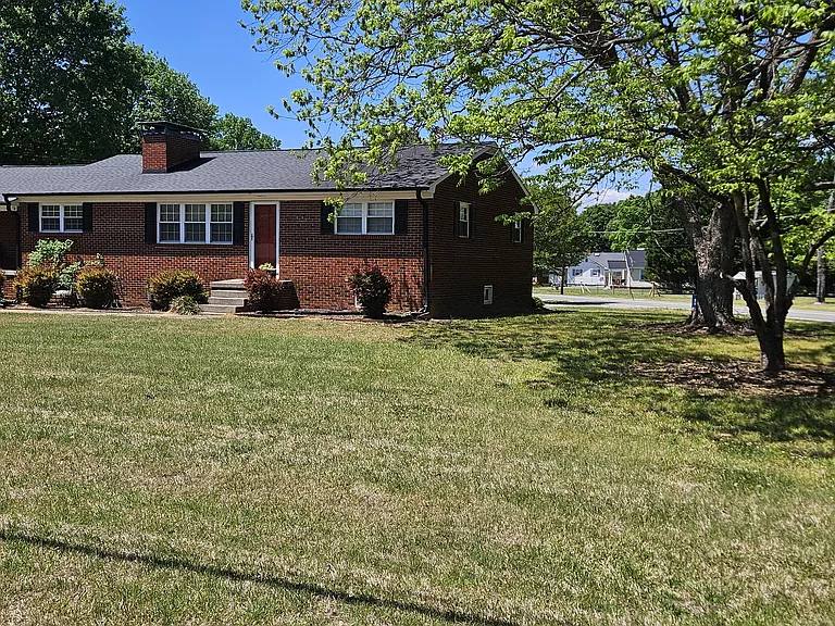 250 Nicks St — Photo 21
