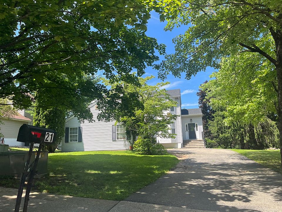 1st image of 21 Ryan Ln