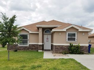 13102 Kickapoo Dr, Laredo, TX 78045