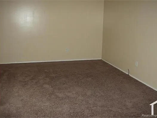 15110 W Nine Mile Rd — Photo 20
