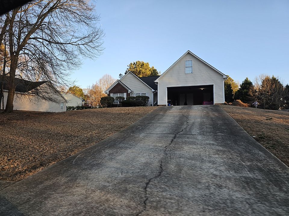 1st image of 1410 White Oak Dr