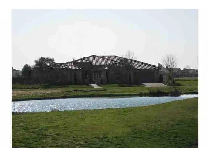 10320 Keystone Dr photo 1