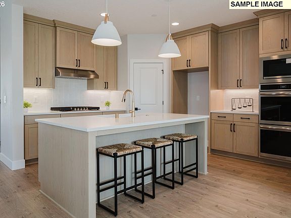 7th image of this home