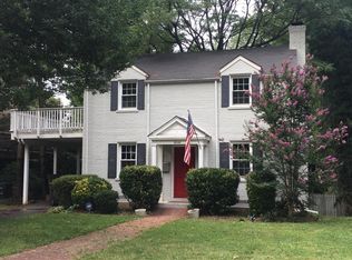 4045 25th St N, Arlington, VA 22207