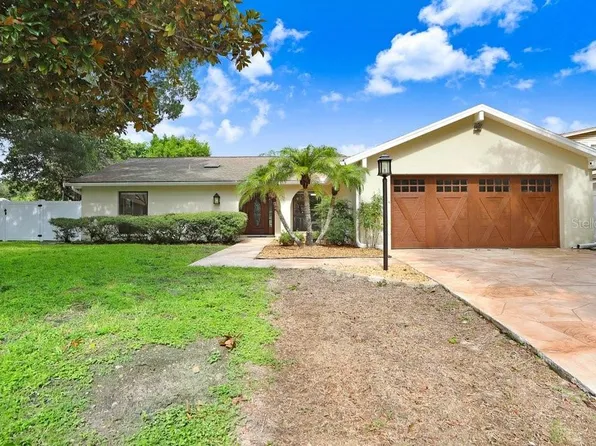 6613 Twelve Oaks Blvd, Tampa, FL 33634