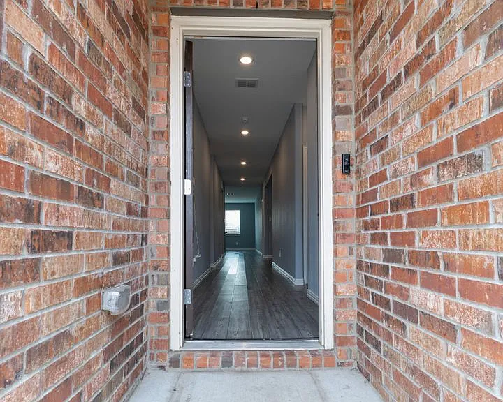 2132 Whispering Sage Blvd — Photo 2