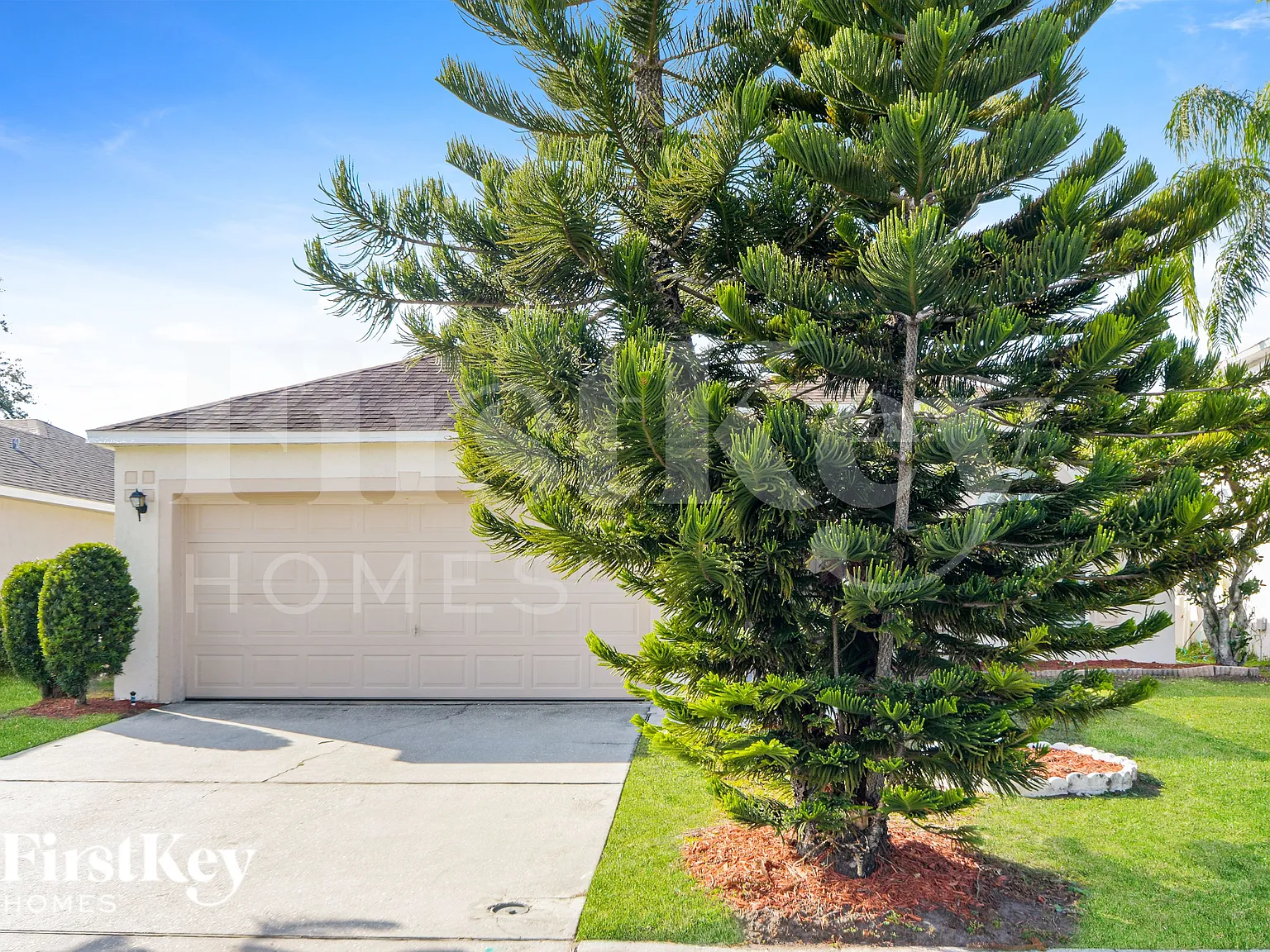 3 bed, 2.0 bath, 1632 sqft, $2,230 — Photo 1