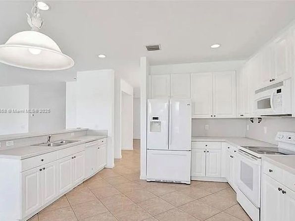 1042 Sunflower Cir #1042