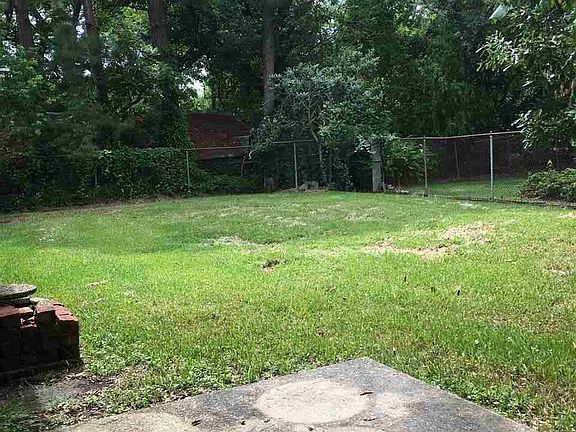 3rd image of 122 W 186th St