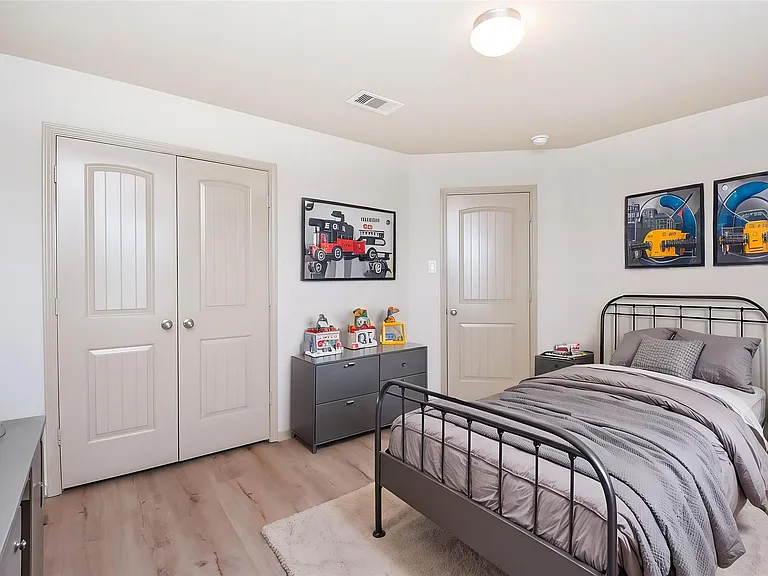 2106 Harmon Crest Ct — Photo 34
