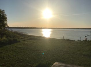 275 Namquid Dr, Warwick, RI 02888