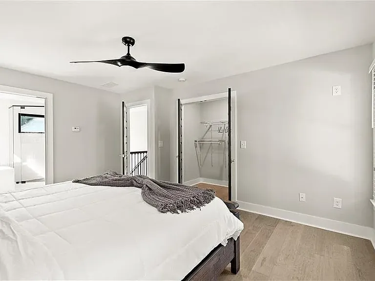 2145 Park Ter — Photo 38