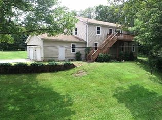 8 Post Hill Dr, Highland Lakes, NJ 07422