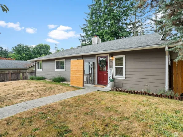 280 Flower Meadows Street, Port Orchard, WA 98366