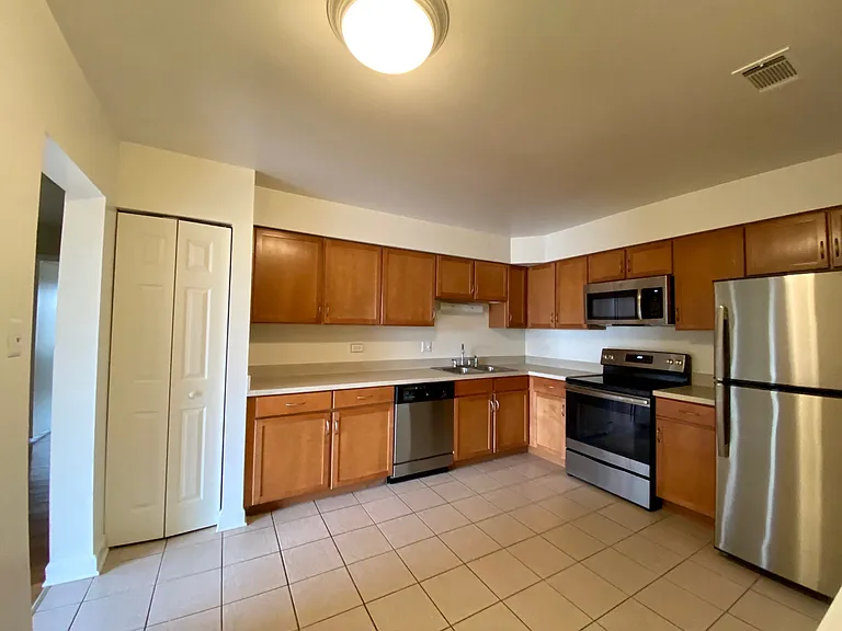 Farmingdale Apartments — Photo 68