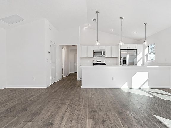 4th image of 7150 Compton Ave
