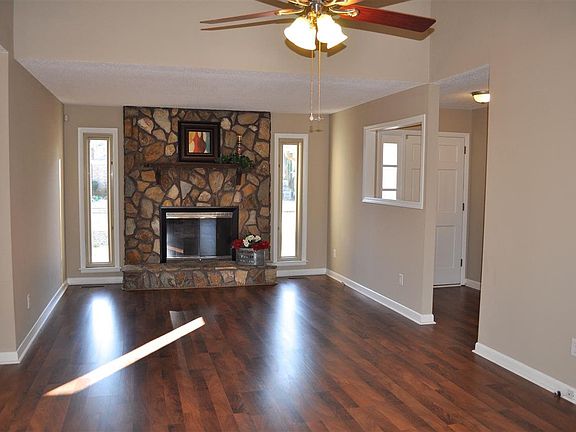 4th image of 2206 Southpark Blvd SW