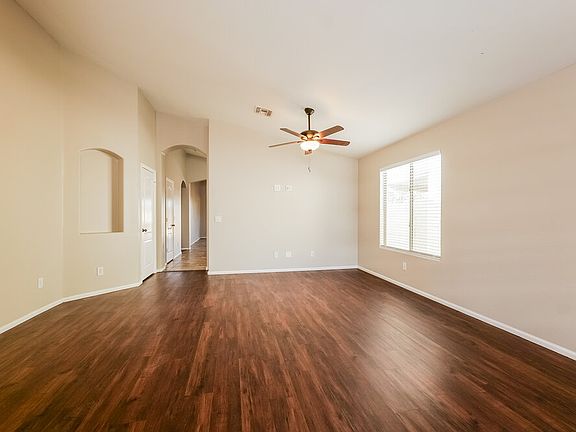 5th image of 1649 E Leslie Ave