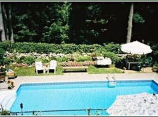 10 Spring Cir, Shrewsbury, MA 01545