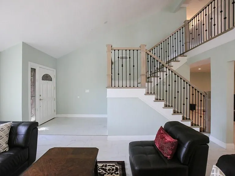 8985 Yuba River Ave — Photo 2