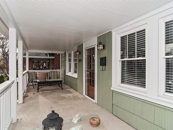 3rd image of 4844 Carrollton Ave