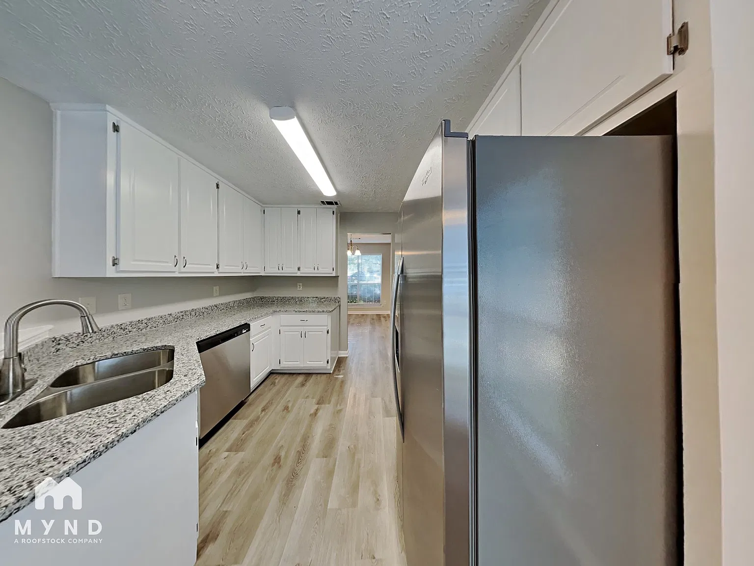 3 bed, 2.5 bath, 1694 sqft, $1,945 — Photo 4