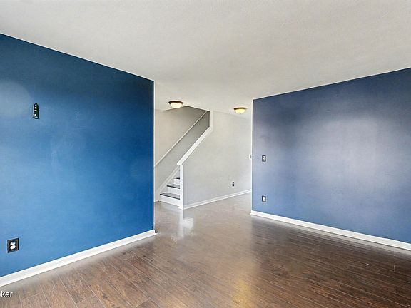 5th image of 6057 Edgemont Way