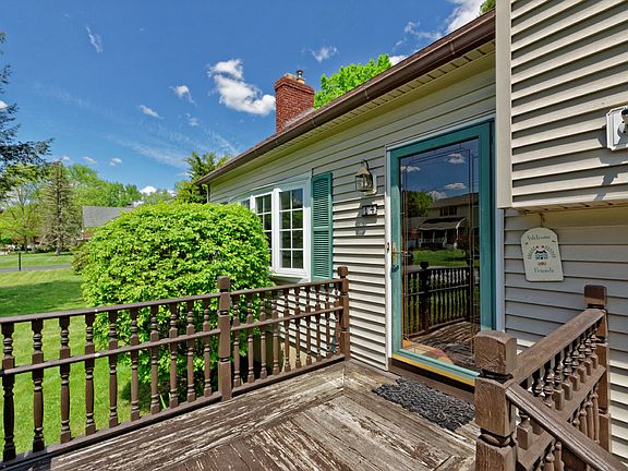 5th image of 14 Montclair Dr