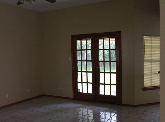 4th image of 1334 Pinion Dr
