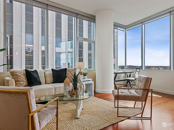 5th image of 909 5th Avenue #2200
