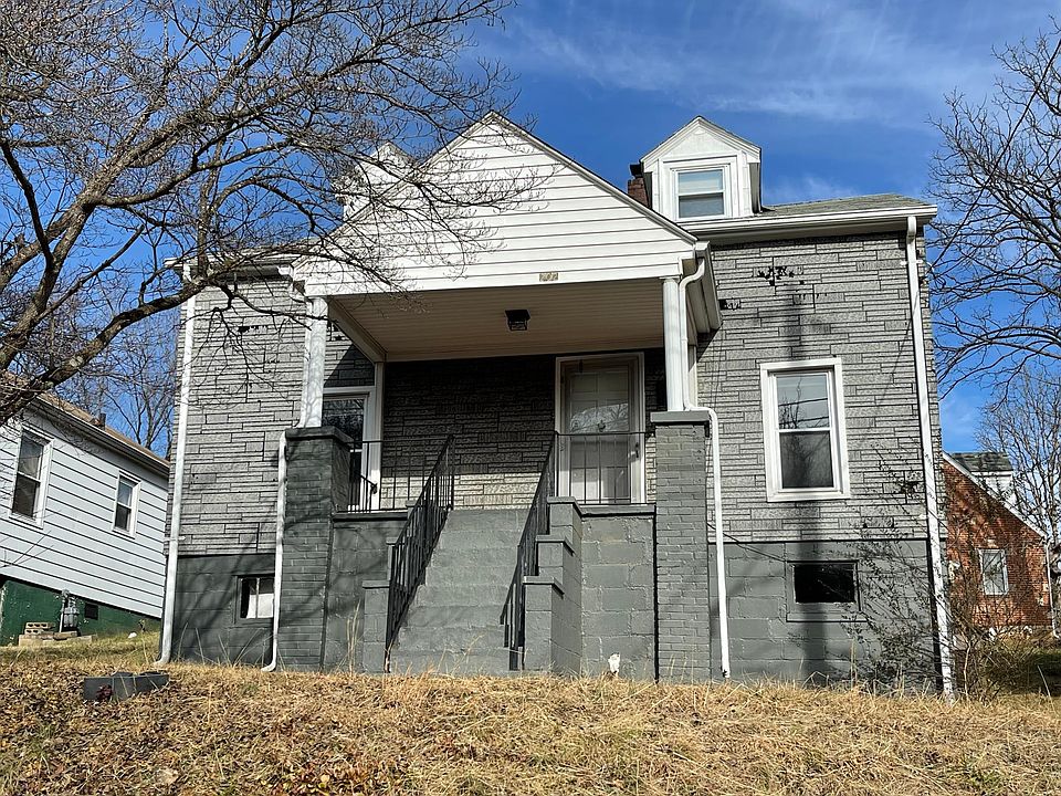 1st image of 202 Holt St